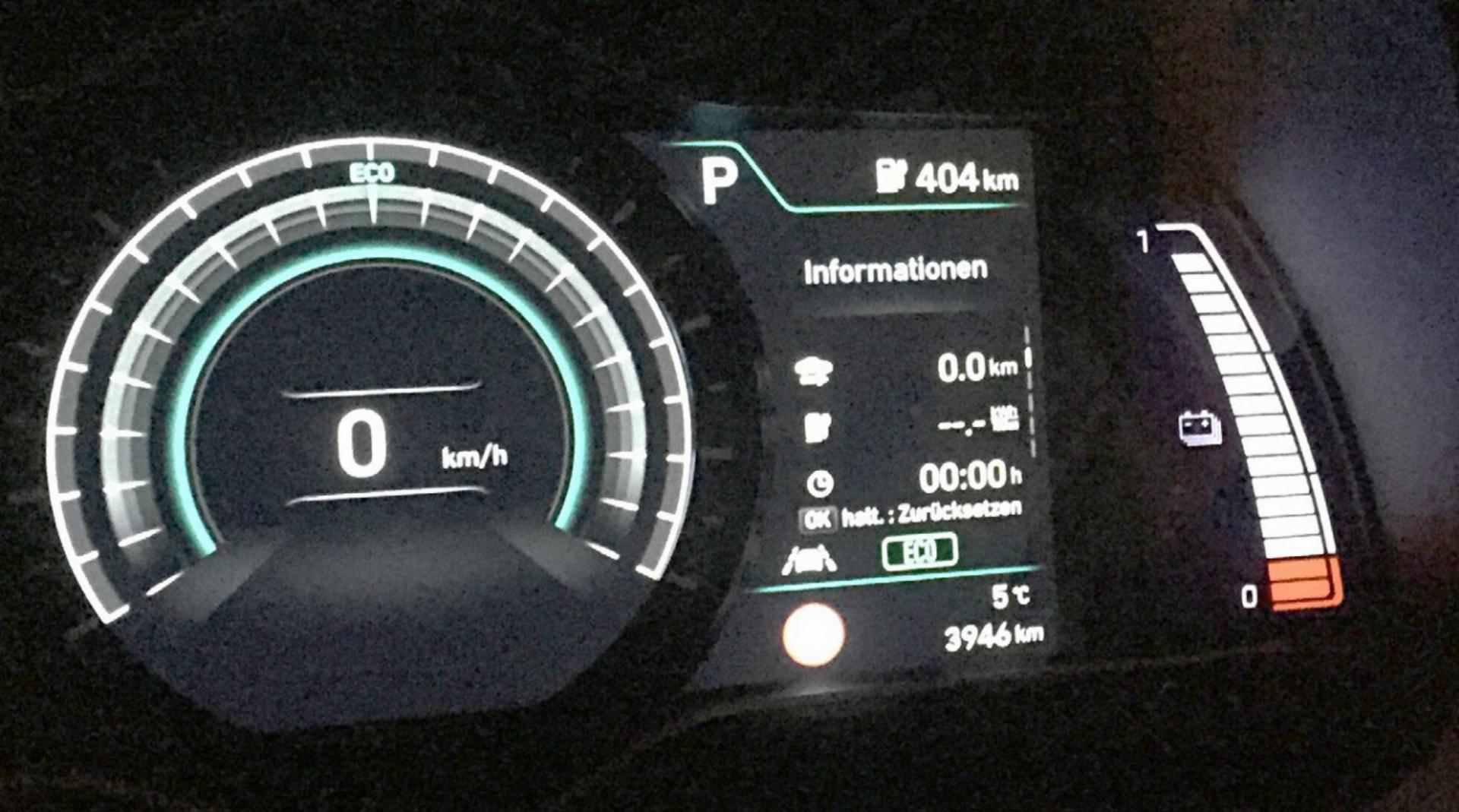 Anklage, weil E-Auto auf A1 stehenblieb - Das Bild wird blockiert. – Möglicherweise durch einen aktiven Adblocker.