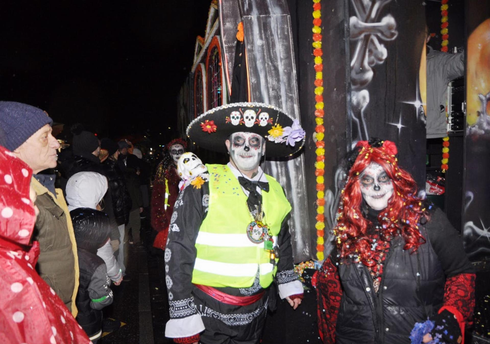 Mellinger Fasnacht: Fantasievolle Umzugswagen von nah und fern am Nachtumzug - Das Bild wird blockiert. – Möglicherweise durch einen aktiven Adblocker.
