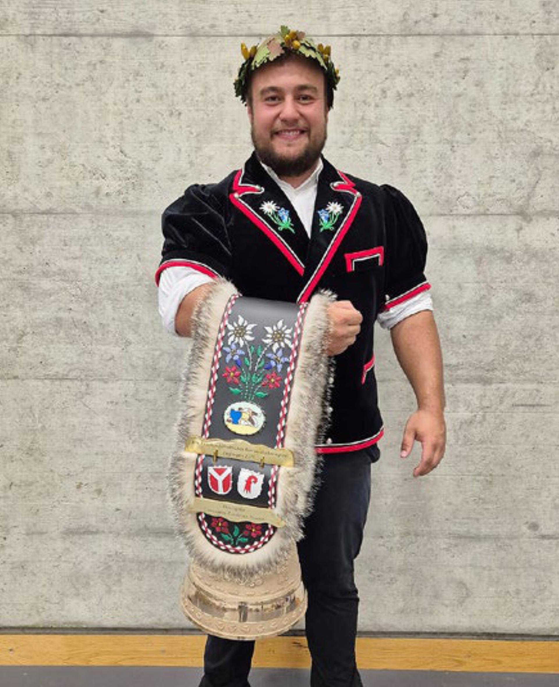 Mägenwil - Der erste Kranz für Raphael Schreiber