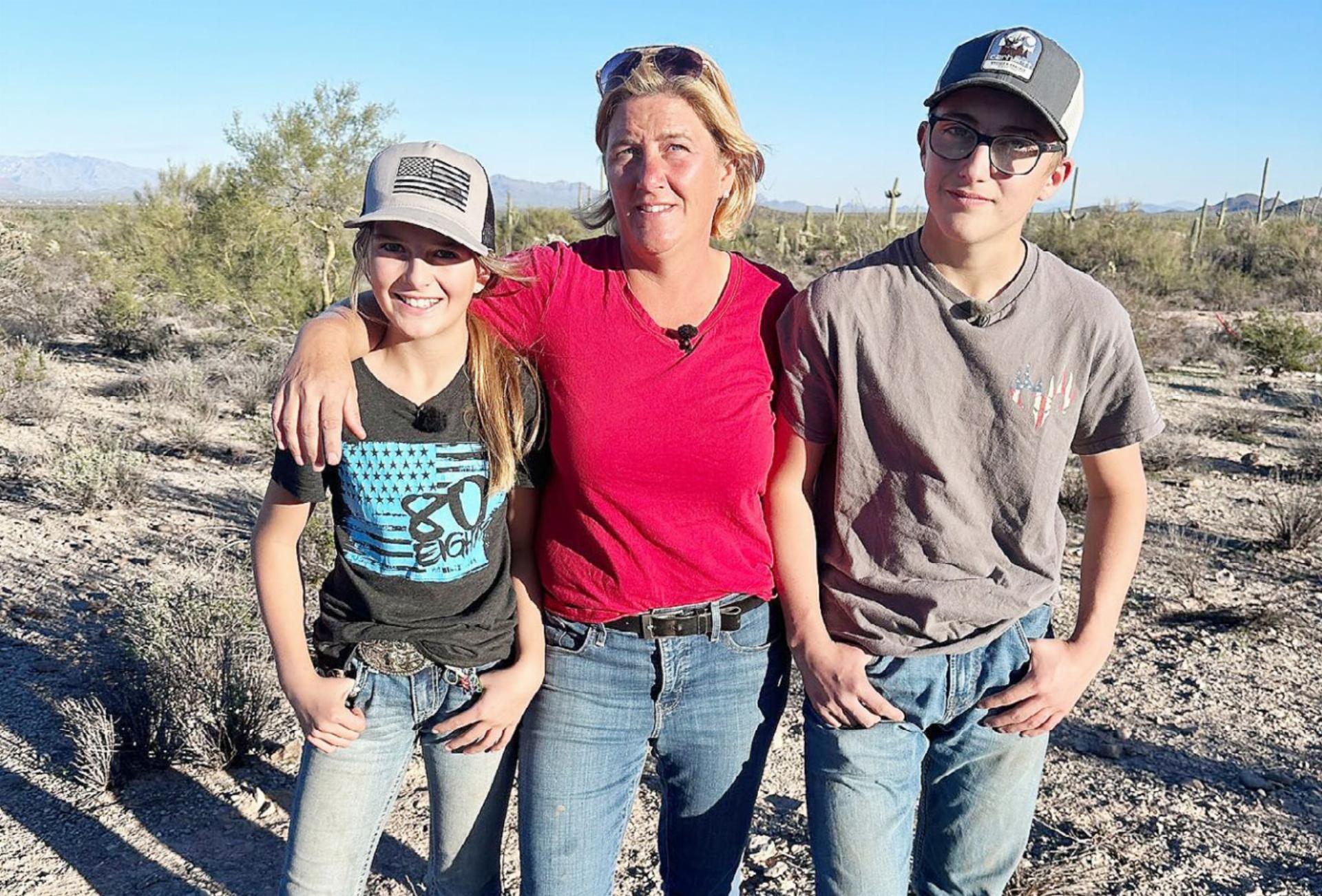 Fondue essen in der Wüste Arizonas - Das Bild wird blockiert. – Möglicherweise durch einen aktiven Adblocker.