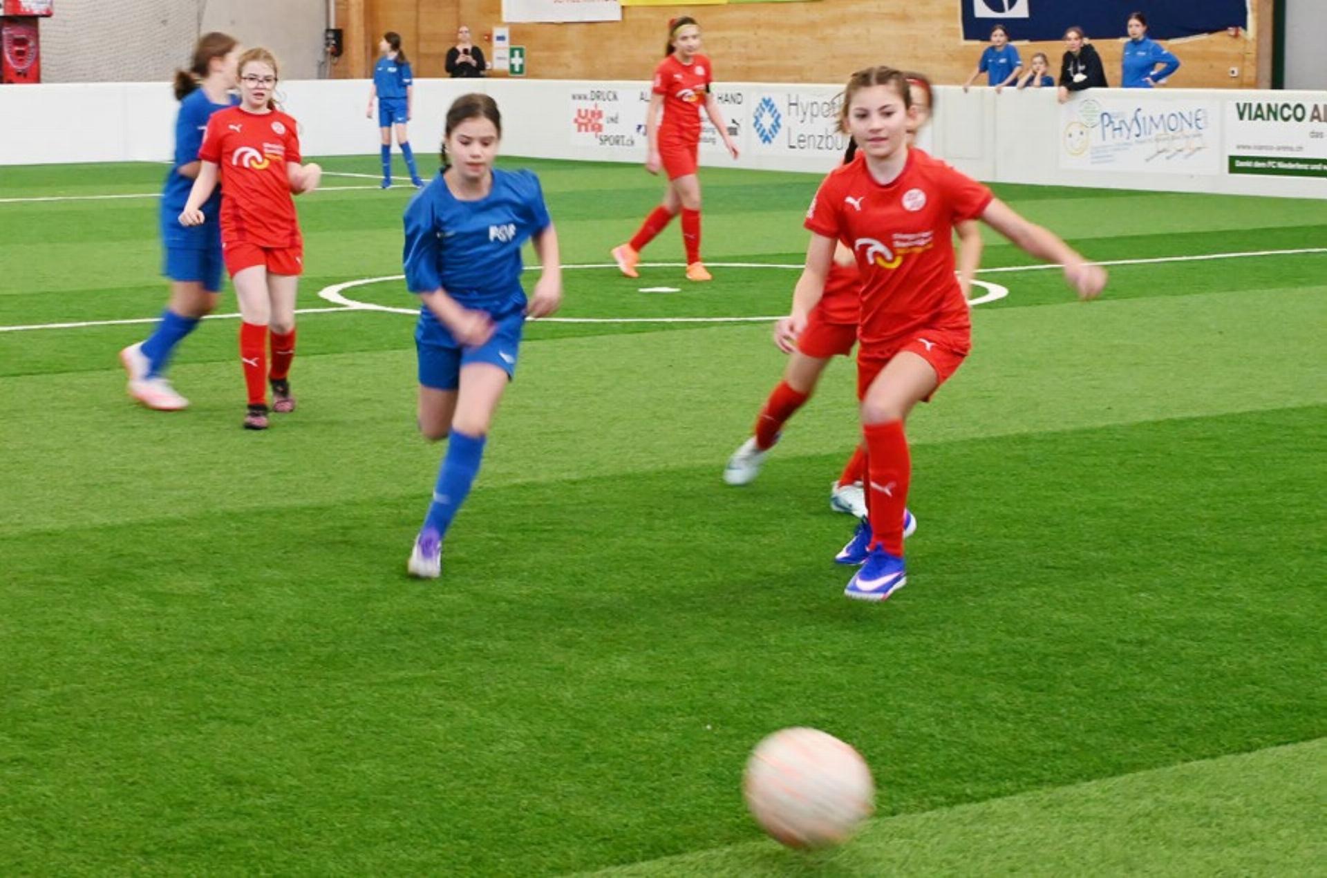 Sonntagmorgen mit Ball - Das Bild wird blockiert. – Möglicherweise durch einen aktiven Adblocker.