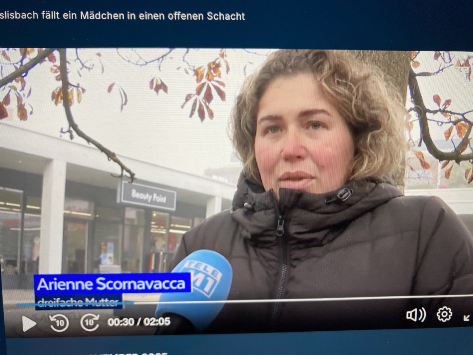 Fislisbach: Kleinkind fällt beim Spielen am Guggerplatz in einen offenen Schacht - Mutter rettet Tochter in letzter Sekunde - Das Bild wird blockiert. – Möglicherweise durch einen aktiven Adblocker.