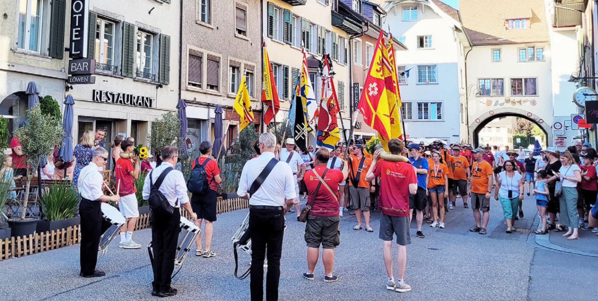 Feierlicher Empfang in der Hauptgasse