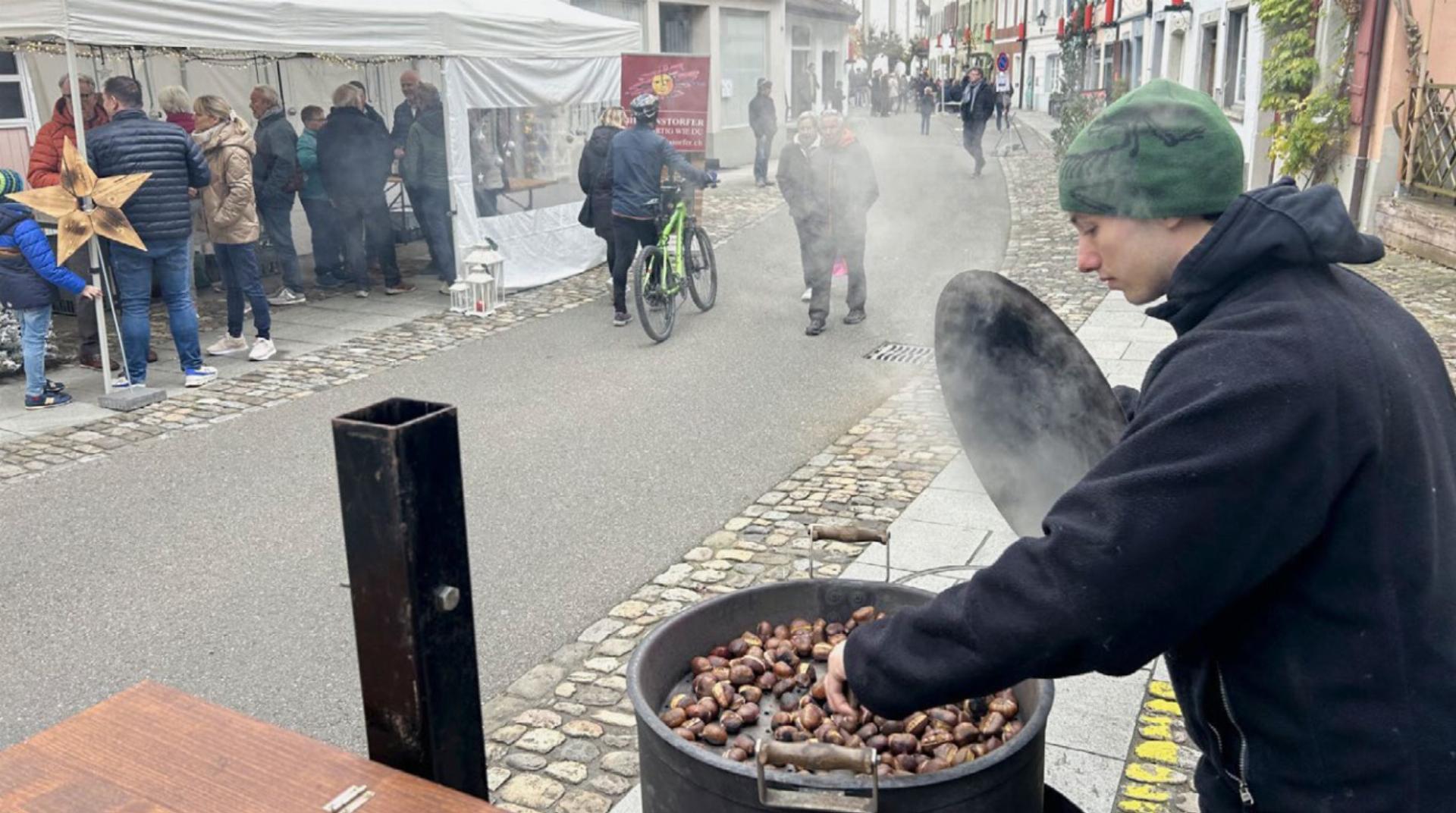 Buntes Leben in den Gassen des Städtli