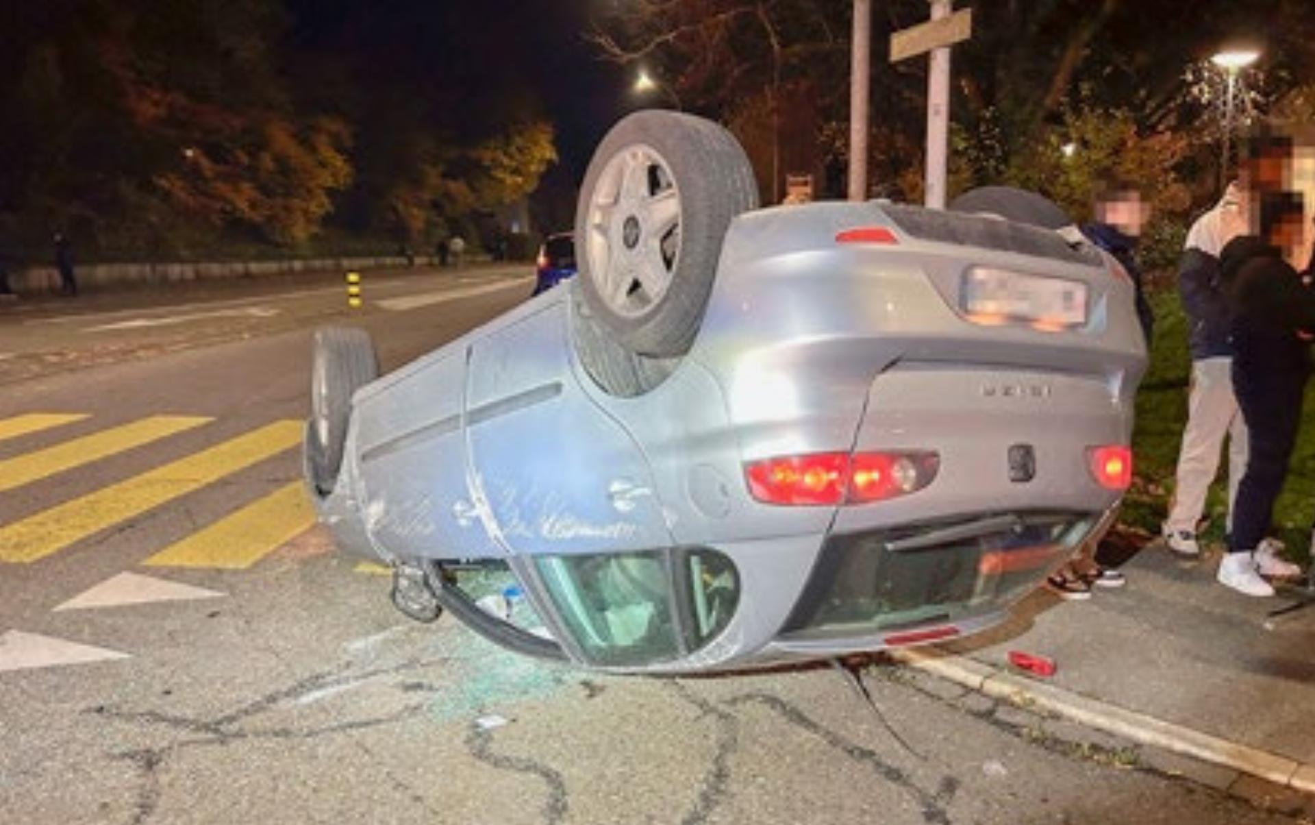 Mellingen - Fahrzeug landete auf dem Dach - Das Bild wird blockiert. – Möglicherweise durch einen aktiven Adblocker.