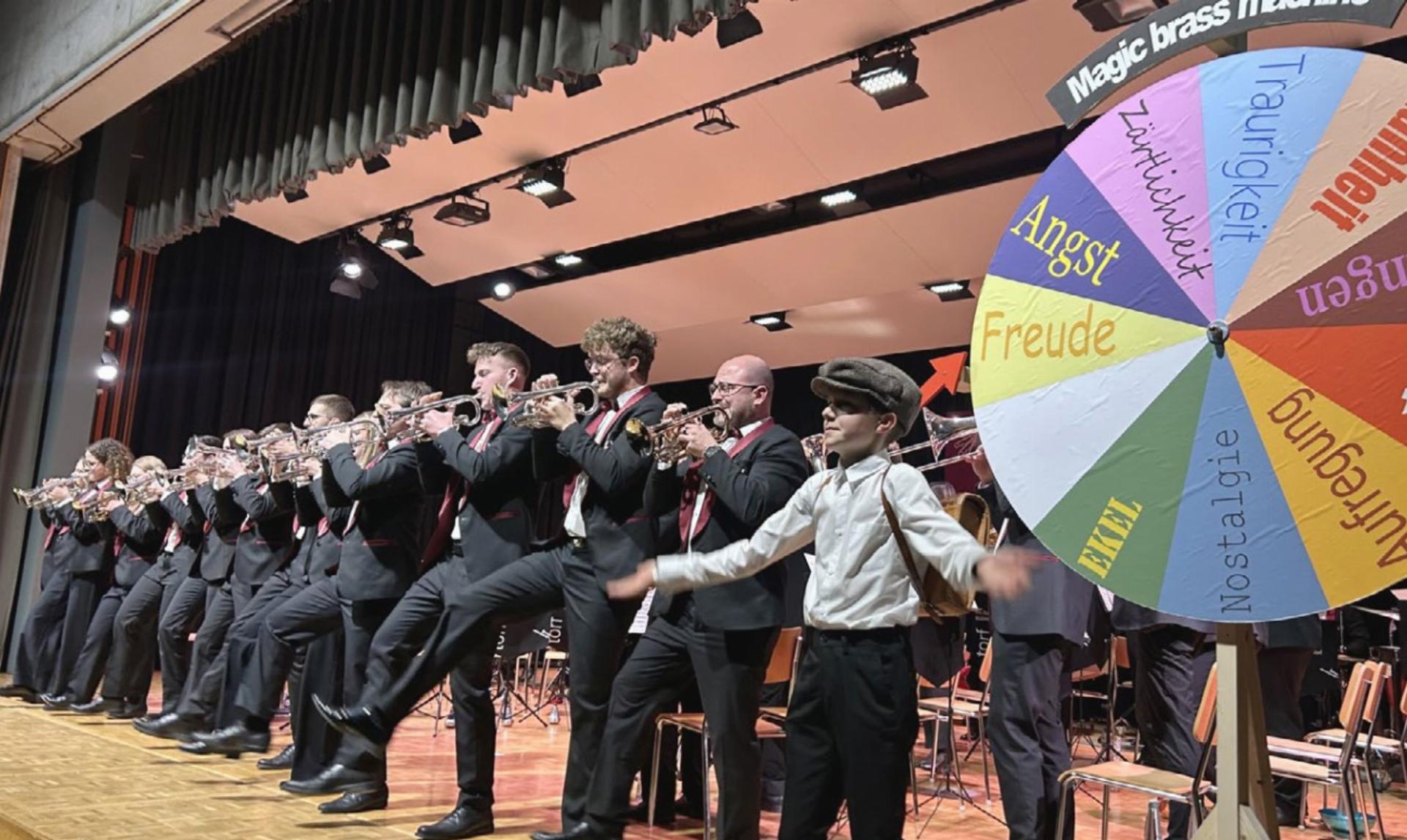 Abend voll Emotionen und ein Funke, der zündet - Das Bild wird blockiert. – Möglicherweise durch einen aktiven Adblocker.