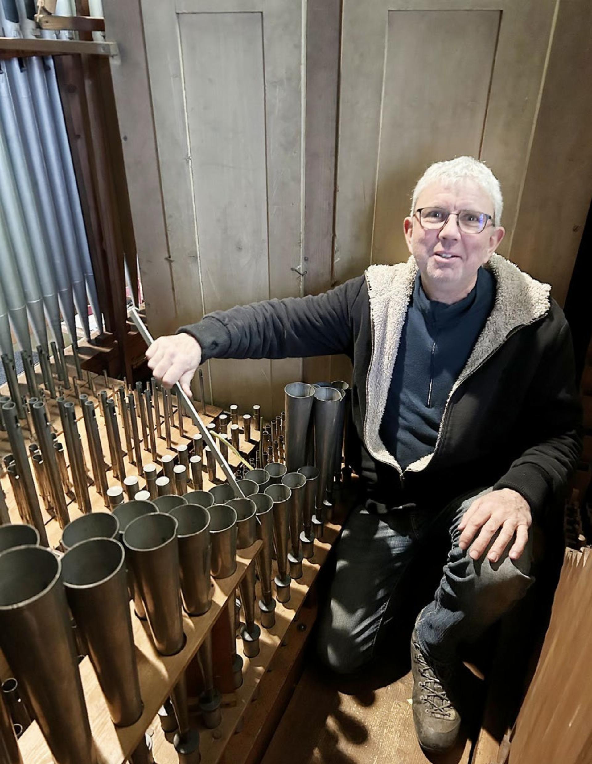 Er ist der Herr über 1000 Orgelpfeifen - Das Bild wird blockiert. – Möglicherweise durch einen aktiven Adblocker.