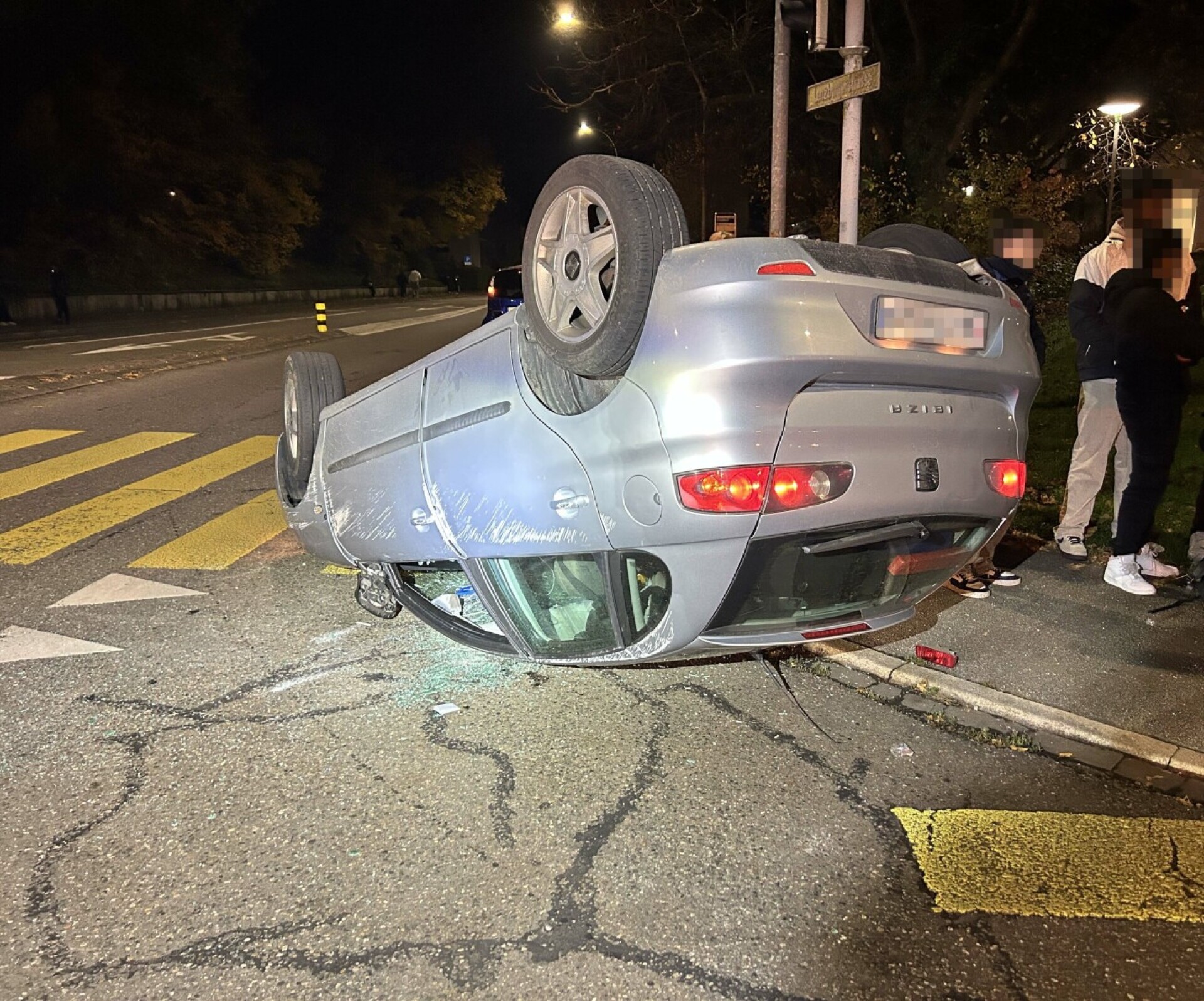 Mellingen: Auto landet bei Auffahrunfall auf dem Dach - Das Bild wird blockiert. – Möglicherweise durch einen aktiven Adblocker.