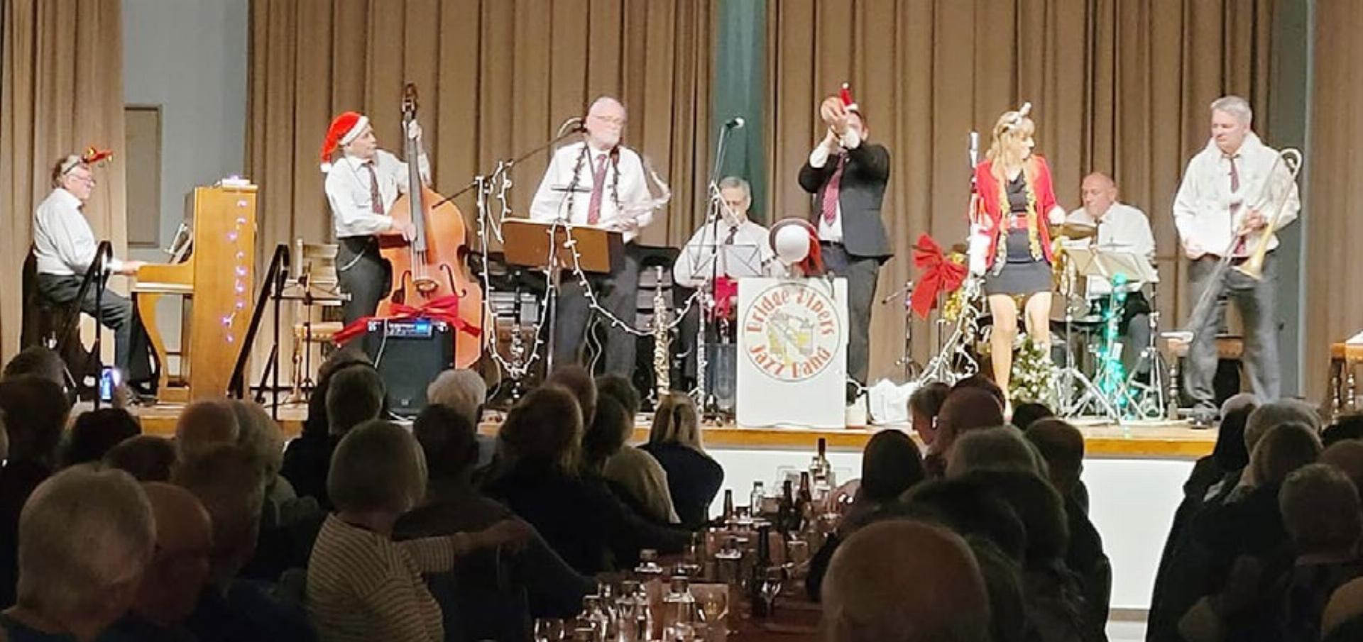 Bridge Pipers sagen Adieu - Das Bild wird blockiert. – Möglicherweise durch einen aktiven Adblocker.