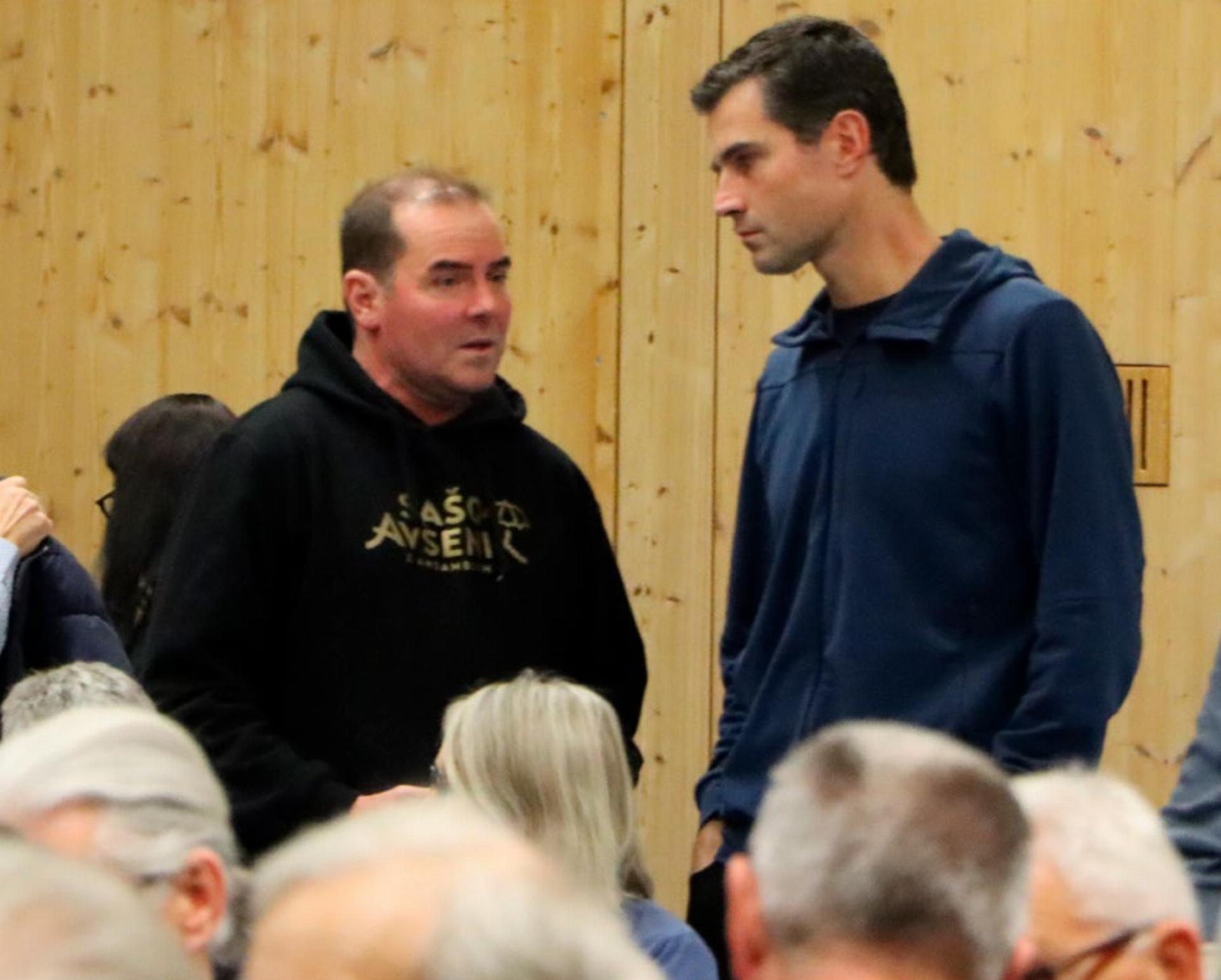 Elektrizitätswerk (noch) nicht verkauft - Das Bild wird blockiert. – Möglicherweise durch einen aktiven Adblocker.