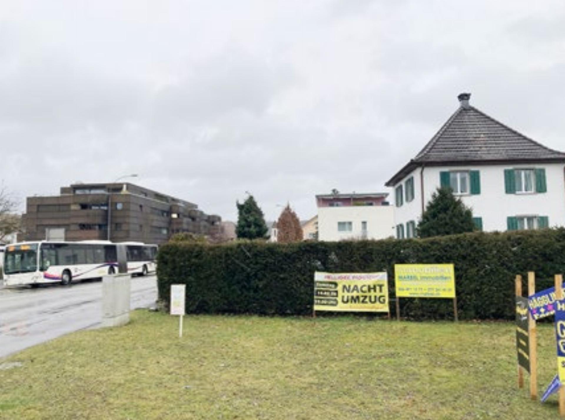 Raiffeisenbank kauft Land - Das Bild wird blockiert. – Möglicherweise durch einen aktiven Adblocker.