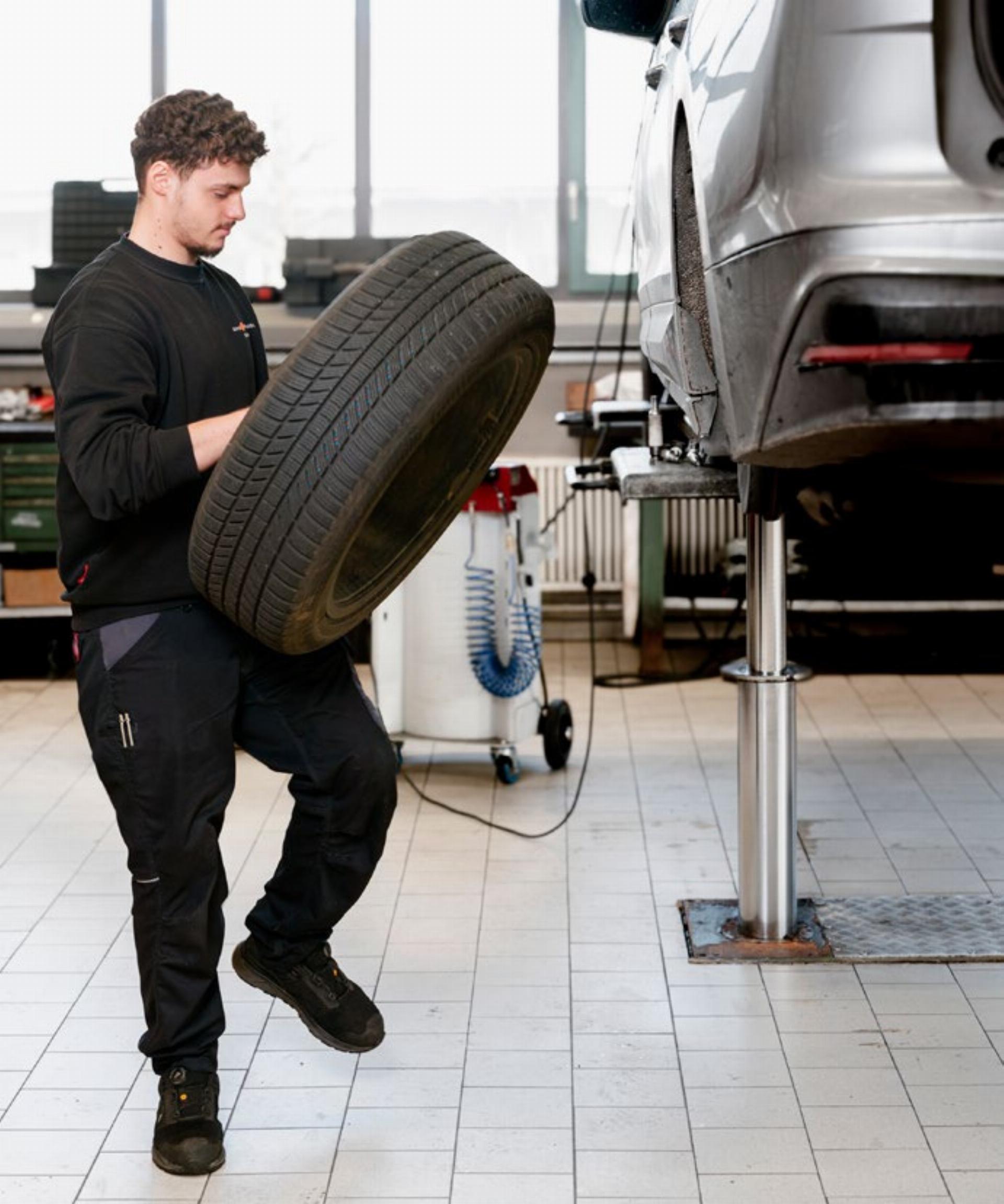 Mehr PS für die Zukunft – ready für deinen Karrierestart? - Das Bild wird blockiert. – Möglicherweise durch einen aktiven Adblocker.