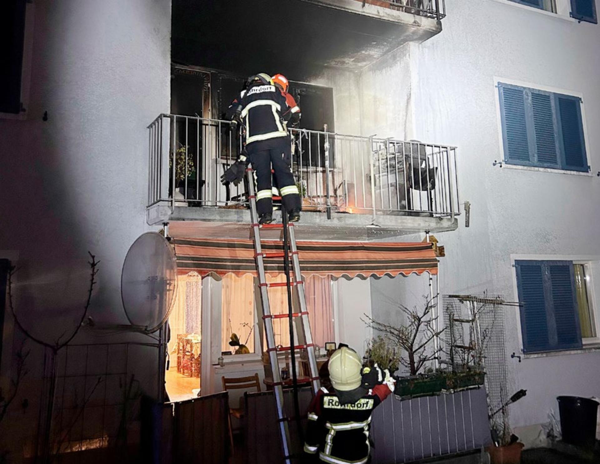 Balkonbrand: Russ-Schäden - Das Bild wird blockiert. – Möglicherweise durch einen aktiven Adblocker.