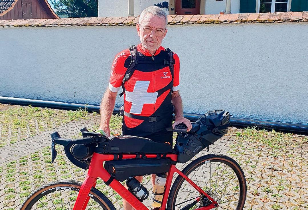 Heinz Loosli gönnte sich die Tour auf seine Pension. Die Fahrt verlief pannen- und unfallfrei. Heinz Loosli gönnte sich die Tour auf seine Pension. Die Fahrt verlief pannen- und unfallfrei.
