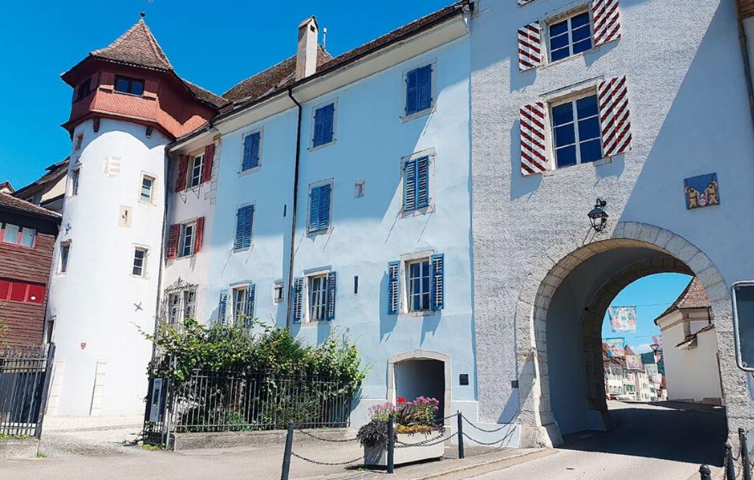 «Ich habe die Schweiz ganz anders wahrgenommen als bisher», sagt Heinz Loosli. Speziell auf der Tour waren die Stopps in den Kantonshauptstädten. «Ich habe die Schweiz ganz anders wahrgenommen als bisher», sagt Heinz Loosli. Speziell auf der Tour waren die Stopps in den Kantonshauptstädten.