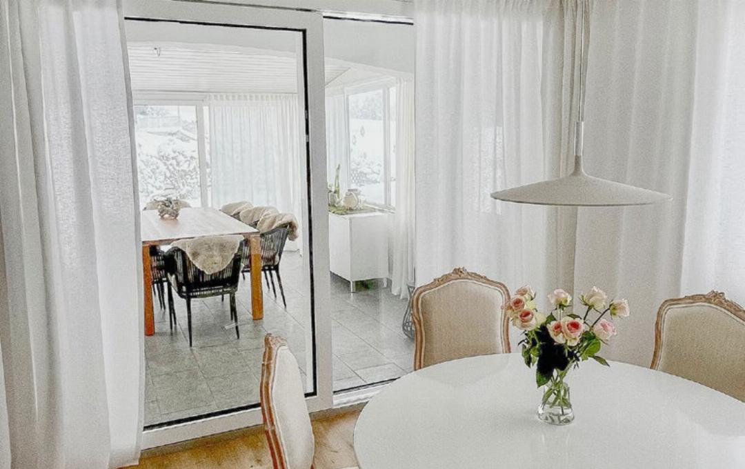 Vorhänge für den Wintergarten und Innenbereich. Fotos: zVg Vorhänge für den Wintergarten und Innenbereich. Fotos: zVg