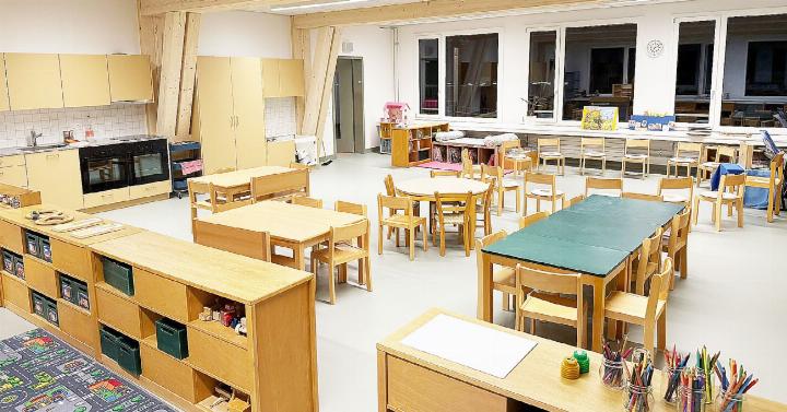 Im neuen Schulhaus ist nebst den Werkräumen im Obergeschoss auch der Kindergarten untergebracht. Fotos: zVg