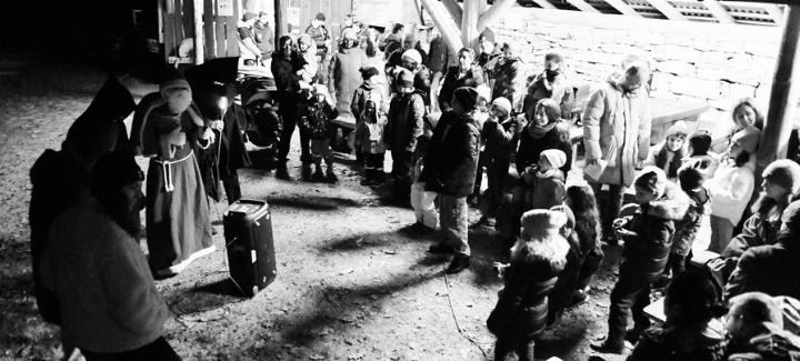 Die Weihnachtsfeier findet erstmals nicht im Steinbruch statt (Bild von der Austragung 2023), sondern in der Schulanlage Mägenwil. Foto: Archiv/zVg