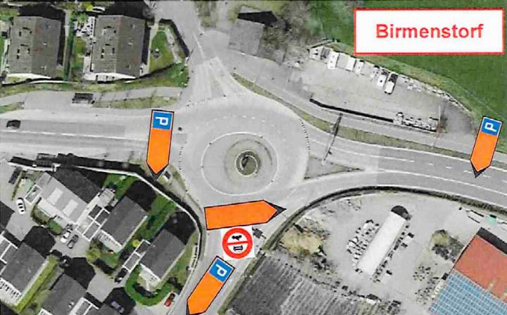 Strassensperrung beim Kreisel «Chrüz» in Birmenstorf. Fotos: zVg