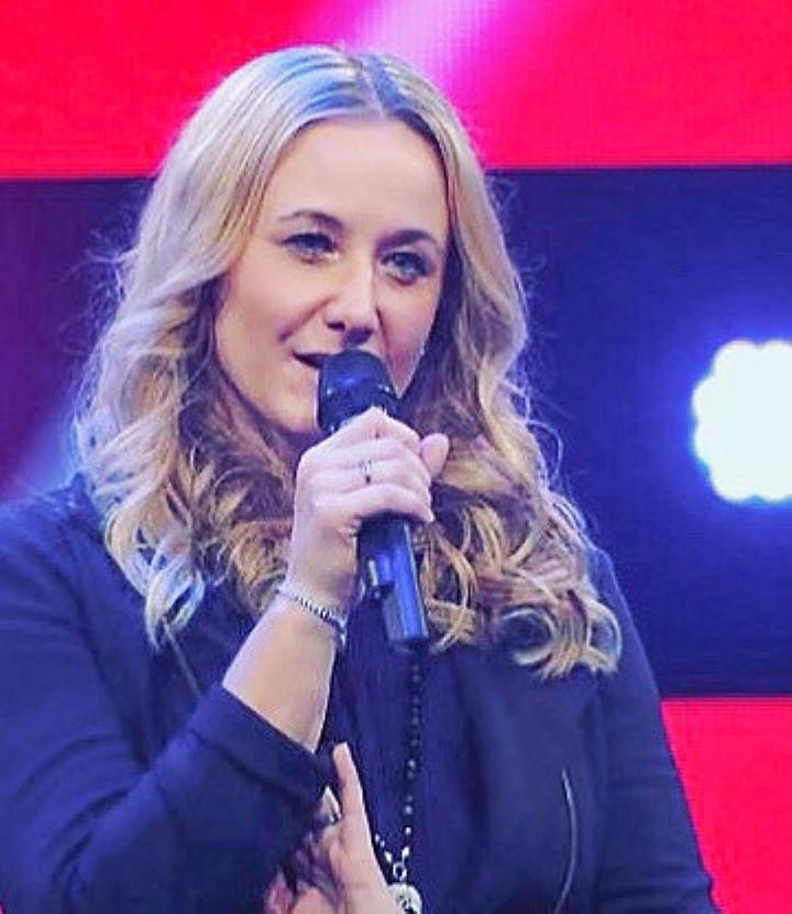 Marina Filoni singt am Unterhaltungskonzert des Musikvereins Mägenwil-Wohlenschwil. Foto: zVg