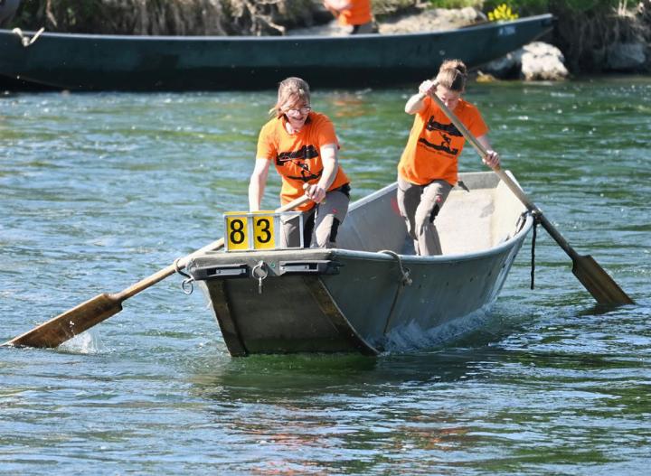 Mara Göhl (vorne) und Sarina Notter von den Mellinger Pontonieren holten sich in Dietikon einen schönen dritten Rang. Foto: sl