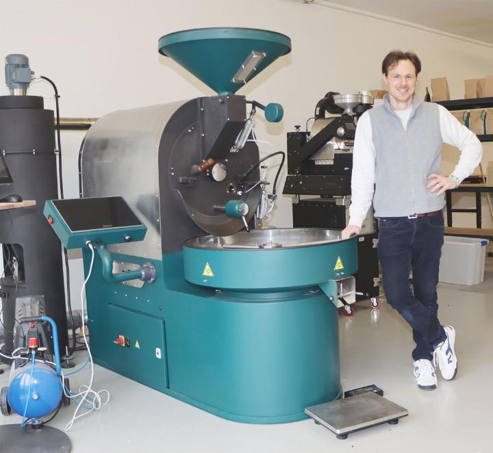Michael Brugger (Foto) ist Kaffeeröster aus Passion. Er betreibt zusammen mit Severin Egli die Kaffeerösterei Kafikultur in Baden-Dättwil. Fotos: dg