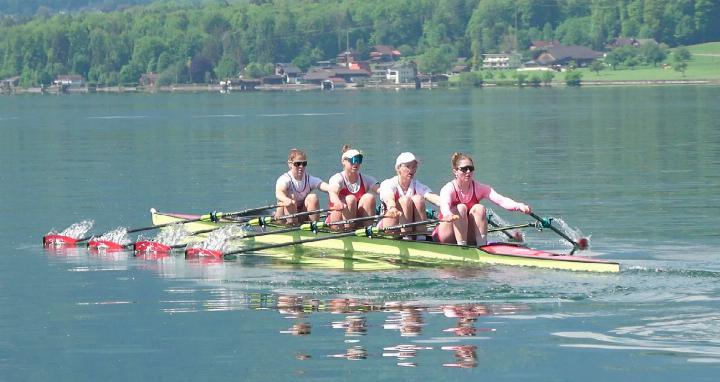 Olivia Nacht (l.) rudert neu im Doppelvierer, ab morgen an der EM in Bulgarien. Foto: zVg