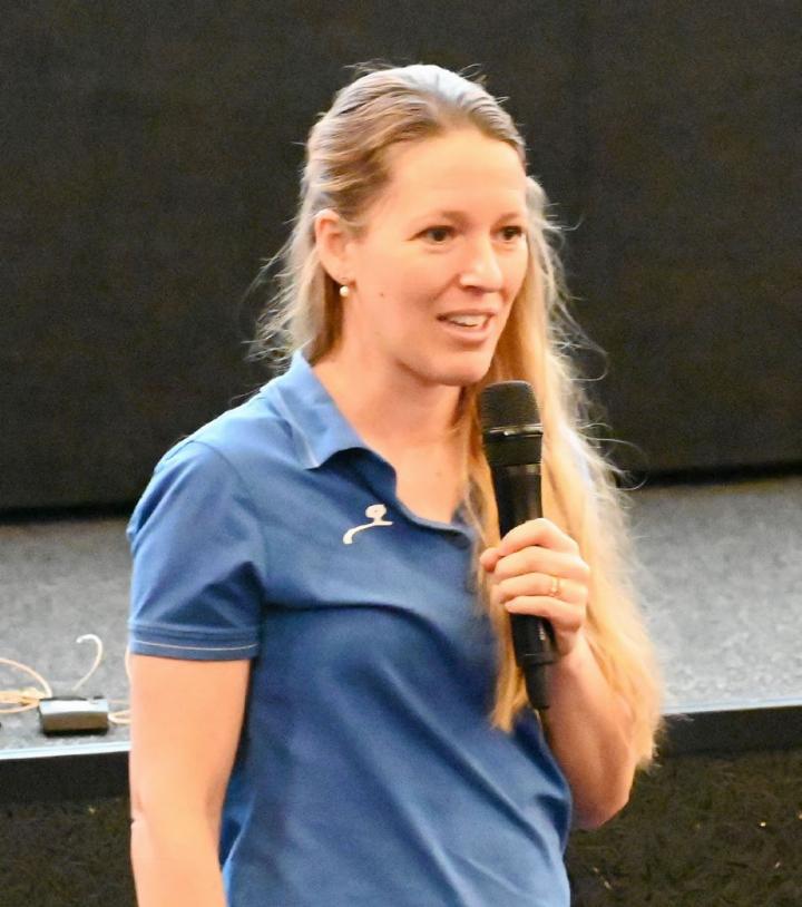 Belinda Pierre-Brem aus Mellingen stellte sich im Rahmen der Tagung als neue Verantwortliche im Schiedsrichterwesen beim AFV vor. Foto: sl