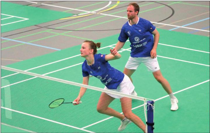 Ronja Stern und Bjarne Geiss gewannen ihr Doppel gegen Trogen. Foto: zVg