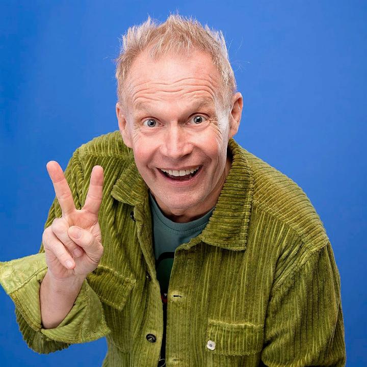 «Ich bin schon sehr positiv gestimmt», sagt Comedian, Entertainer und Zauberer Peter Löhmann, der mit seiner Familie am Rohrdorferberg lebt. Foto: zVg «Ich bin schon sehr positiv gestimmt», sagt Comedian, Entertainer und Zauberer Peter Löhmann, der mit seiner Familie am Rohrdorferberg lebt. Foto: zVg