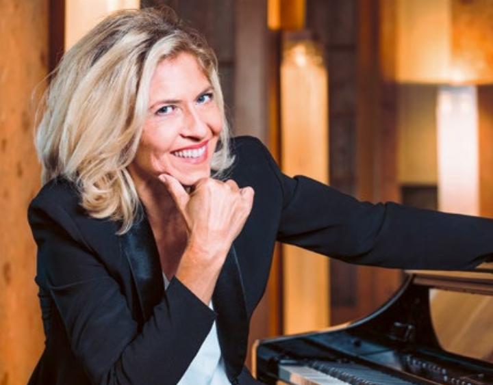 Die Bündner Lady Marie Louise Werth und Band ist auf Tournee. Foto: zVg