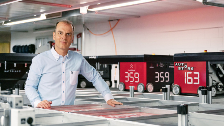 Roland Brack hat ein imposantes E-Commerce-Imperium mit Sitz in Mägenwil aufgebaut. Foto: jl