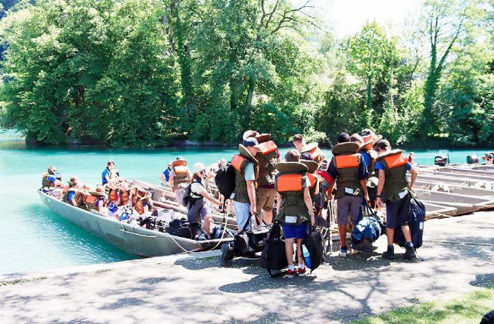 Von Thun aus ging es auf dem Seeweg ins Lager. Fotos: zVg
