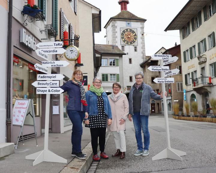 Beatrix Motsch, Brigitte Strebel, Barbara Liechti und Doris Jenni (v. l. n. r.) hatten die Idee für den Tag der offenen Tür. Foto: dg