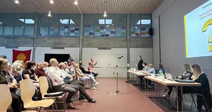 An der Gemeindeversammlung gab es verschiedene Voten zu den Traktanden. Foto: dg