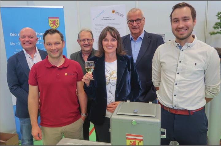 Der frisch gewählte Stadtrat an der Mega 25: Von links Martin Huber, Stadtschreiber Gregor Glaus, Hanspeter Koch, Stadtpräsidentin Györgyi Schaeffer, der neu gewählte Peter Suter sowie Vizestadtpräsident Silvan Herzig.