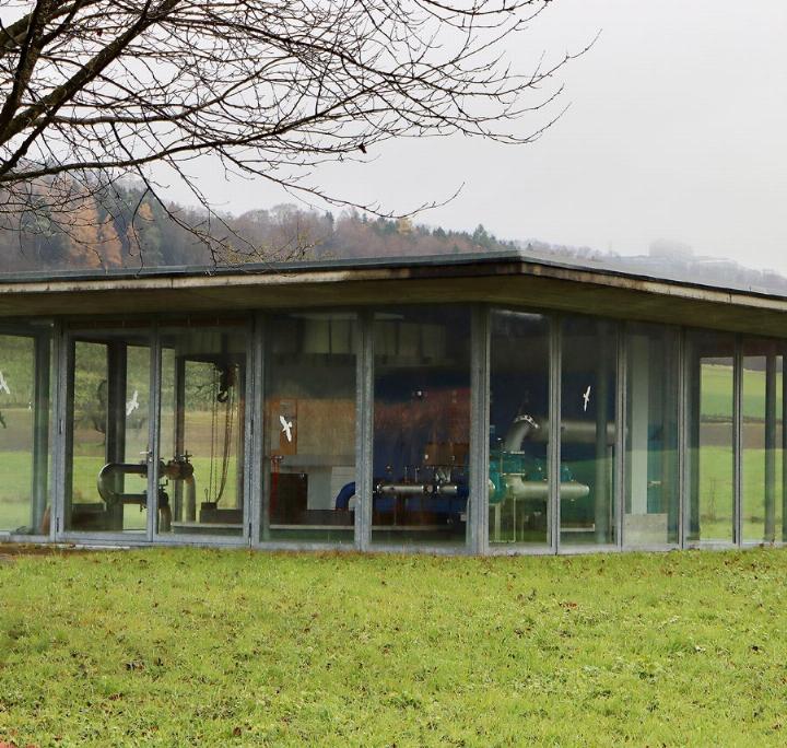 Grundwasserpumpwerk Weid liefert kein Trinkwasser mehr. Seit einem Jahr sind die Nitrat-Werte zu hoch. Wasser kommt jetzt aus anderen Quellen. Fotos: dg
