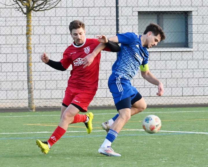 Niederwil mit Emiliano Di Chiara (l.) schlug sich wacker. Foto: sl