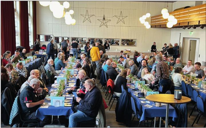 Die Delegierten kamen aus der ganzen Schweiz angereist. Die DV im «Löwen» wurde zweisprachig auf Deutsch und Französisch abgehalten. Foto: zVg