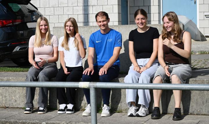 Jessica Rauber, Leonie Attiger, Christian Métral, Magali Bohren und Anna Lena Van Petegem. Foto: sl