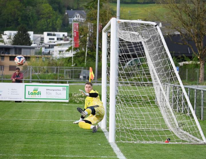 Es brauchte Penaltys, um den Mellingen-Torwart Philipp Nahm zu schlagen – alles andere parierte er. Foto: sl
