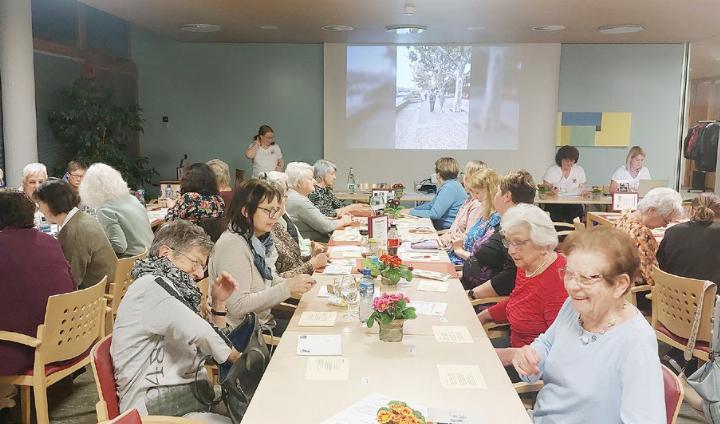 Die Landfrauen an ihrer Generalversammlung im Alterszentrum. Foto: zVg