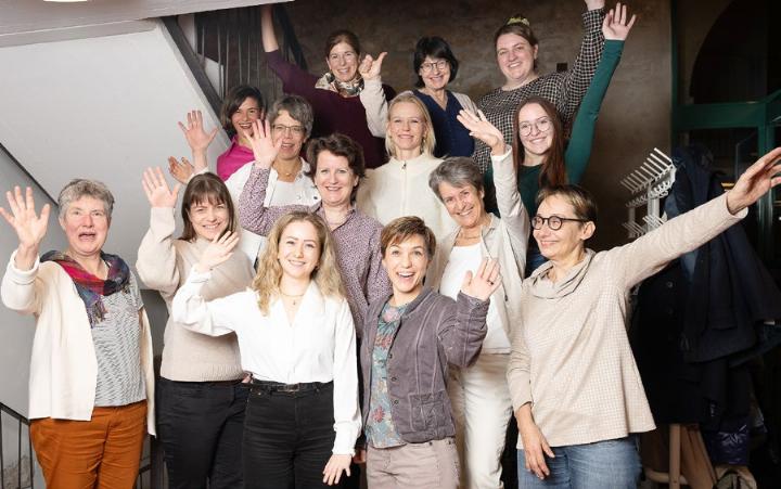 Die Frauen des Mentoring-Programms «Frau macht Zukunft» – unter ihnen Marianne Stänz, Gemeindeammann in Birmenstorf (Bildmitte). Foto: zVg
