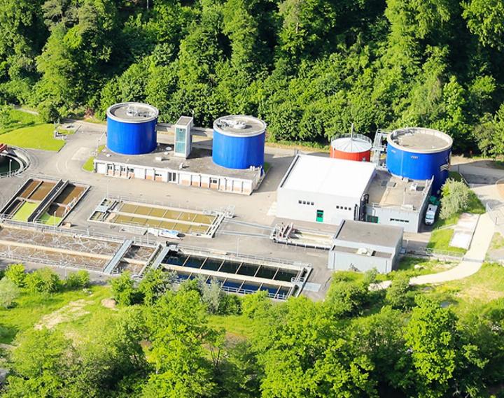 Die AEW Energie AG wollte einen Fernwärmeverbund von der ARA Regio Mellingen (Bild) lancieren. Dafür prüfte sie verschiedene Varianten. Foto: zVg