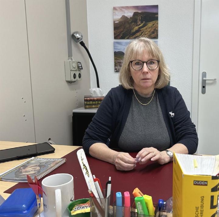 «Reussbote»-Korrektorin Ruth Vidal ist nach dem Vorfall in Wohlen überzeugt, dass auch vor ihrer Haustüre Trickbetrüger standen. Foto: dg