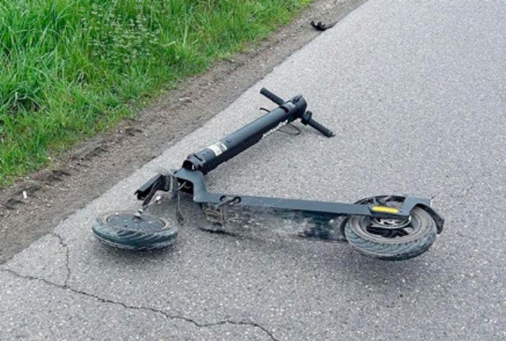 Das E-Trottinett des Knaben. Foto: Kapo Aargau