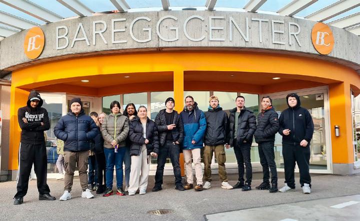 Zum Bowling im Bareggcenter in Baden kamen insgesamt 15 Jugendliche. Am heutigen Freitag geht es zum Schlittschuhlaufen im Tägi in Wettingen.