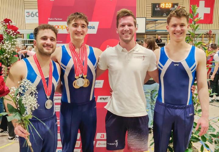 Rohrdorfer Turner an den Gerätefinals: Noel Keusch, Cyrill Hui, Manuel Blunschi und Severin Ender (v. l. n. r.). Foto: zVg