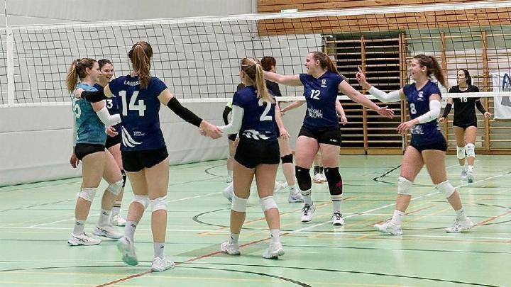Ein Fünfsätzer an einem Dienstagabend: Volley Reusstal hat gekämpft und mit vereinten Kräften einen wichtigen Sieg geholt. Foto: zVg
