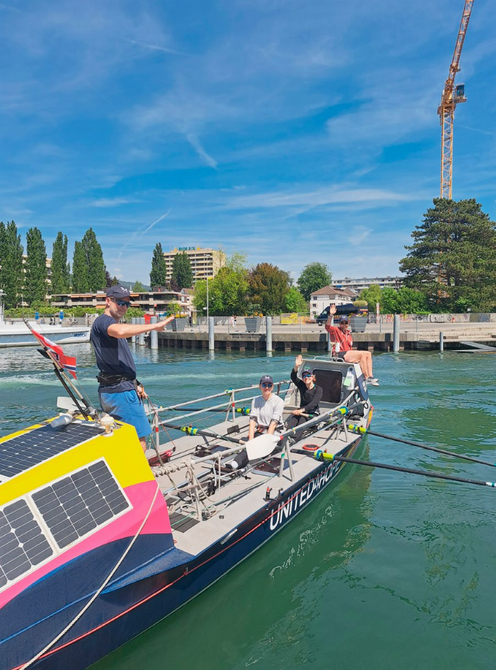 «United4Hope» und ihr Ruderboot «Heidi» auf dem Bielersee: Foto: sl